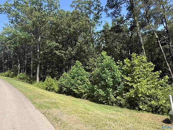 0.57 Acres of Land for Sale in Guntersville, Alabama