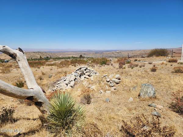 2.49 Acres of Residential Land for Sale in Juniper Hills, California