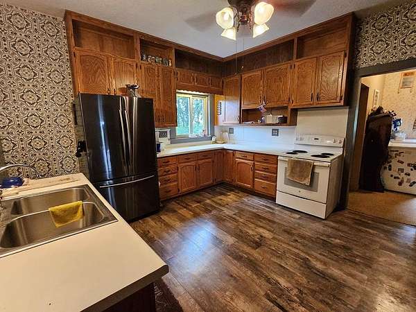 4.5 Acres of Residential Land with Home for Sale in Bucyrus, Ohio