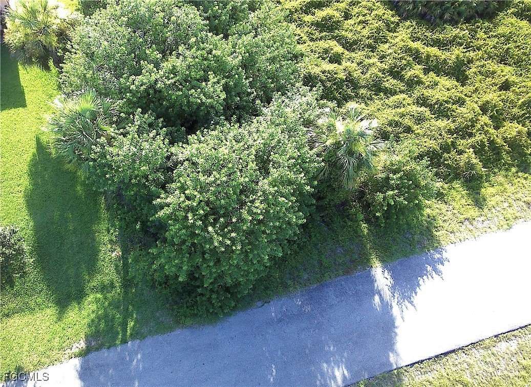 0.5 Acres of Residential Land for Sale in Lehigh Acres, Florida