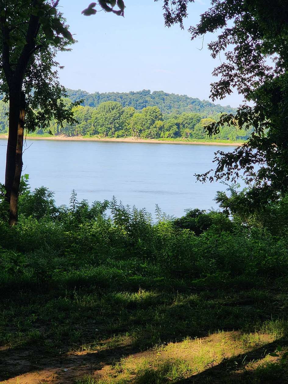 1 Acre of Land for Sale in Cannelton, Indiana