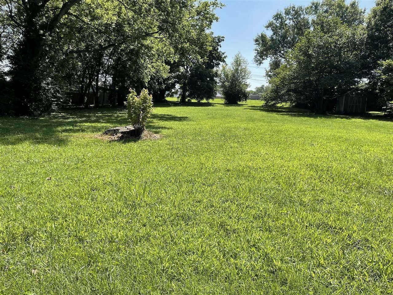 0.28 Acres of Residential Land for Sale in Franklin, Kentucky