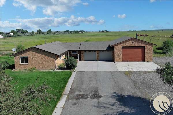 5 Acres of Residential Land with Home for Sale in Hardin, Montana