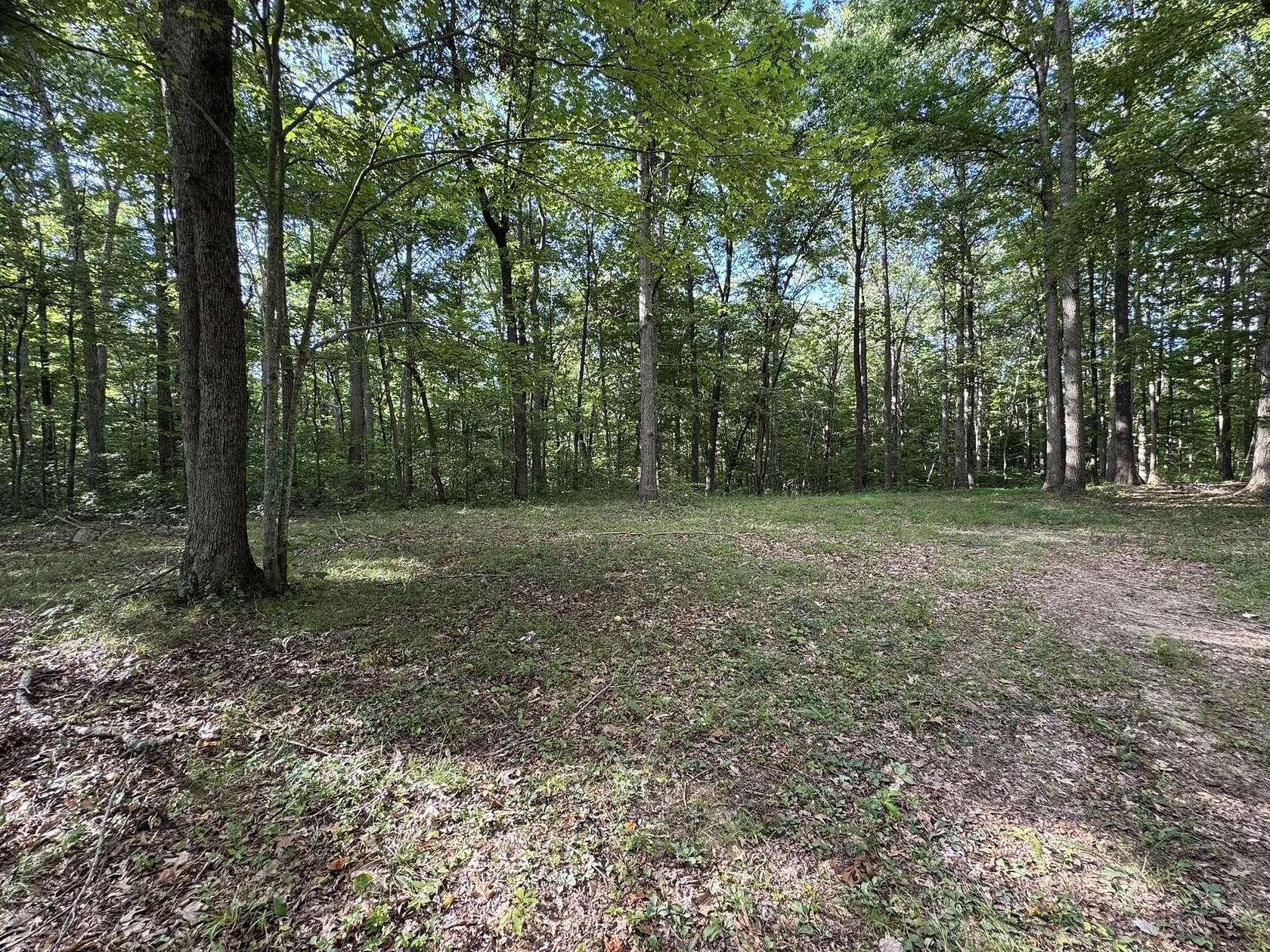 10.4 Acres of Land for Sale in Columbia, Kentucky
