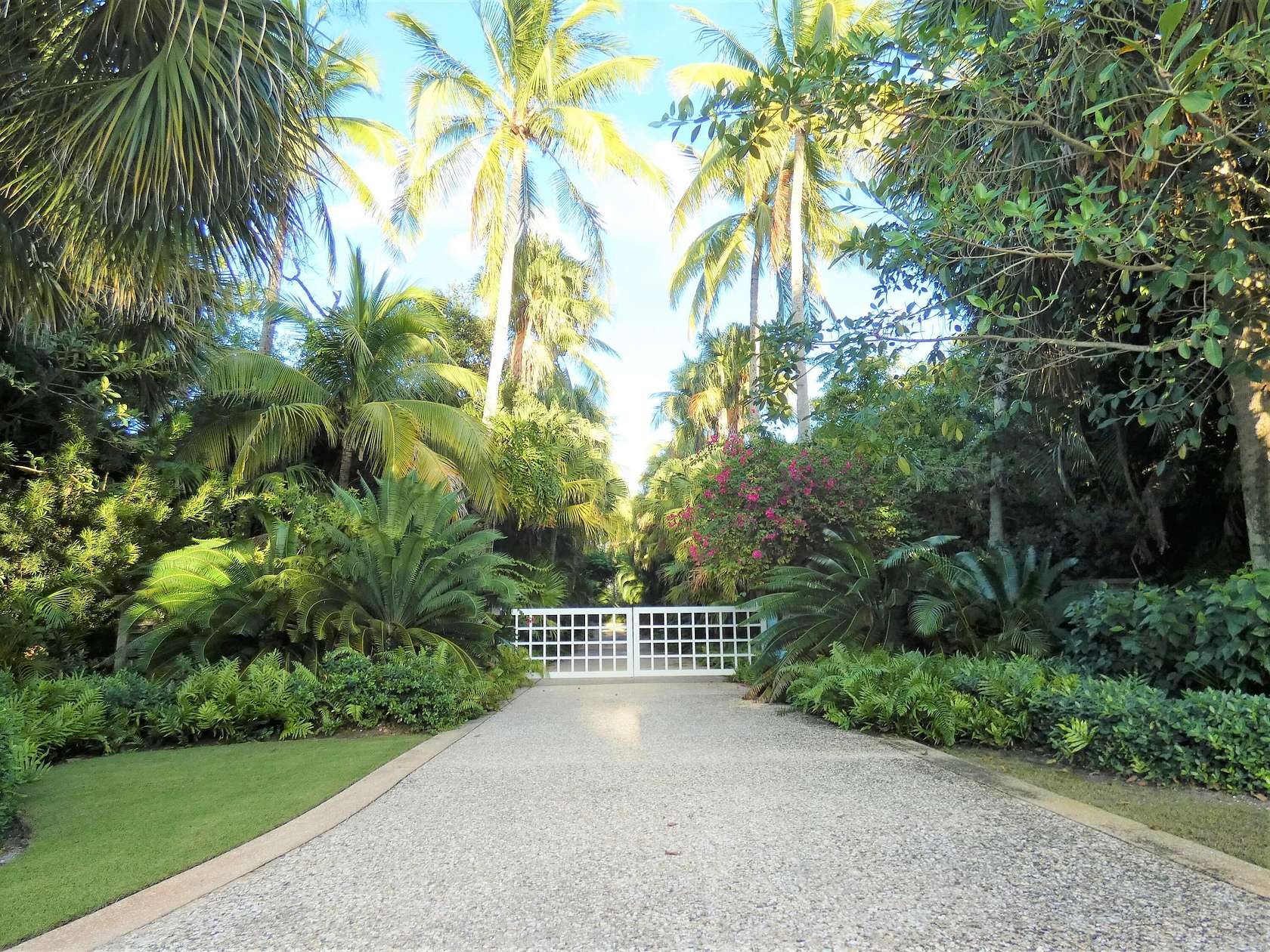 2.18 Acres of Land with Home for Lease in Jupiter Island, Florida