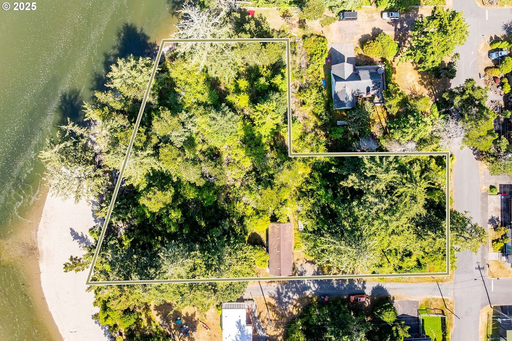 1.12 Acres of Residential Land for Sale in Seaside, Oregon