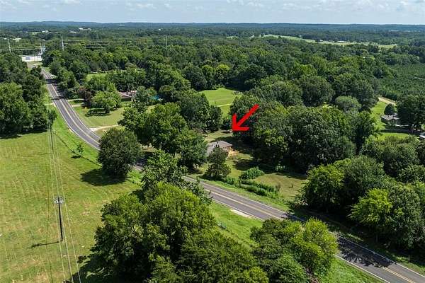 2.52 Acres of Residential Land with Home for Sale in Brownsboro, Texas