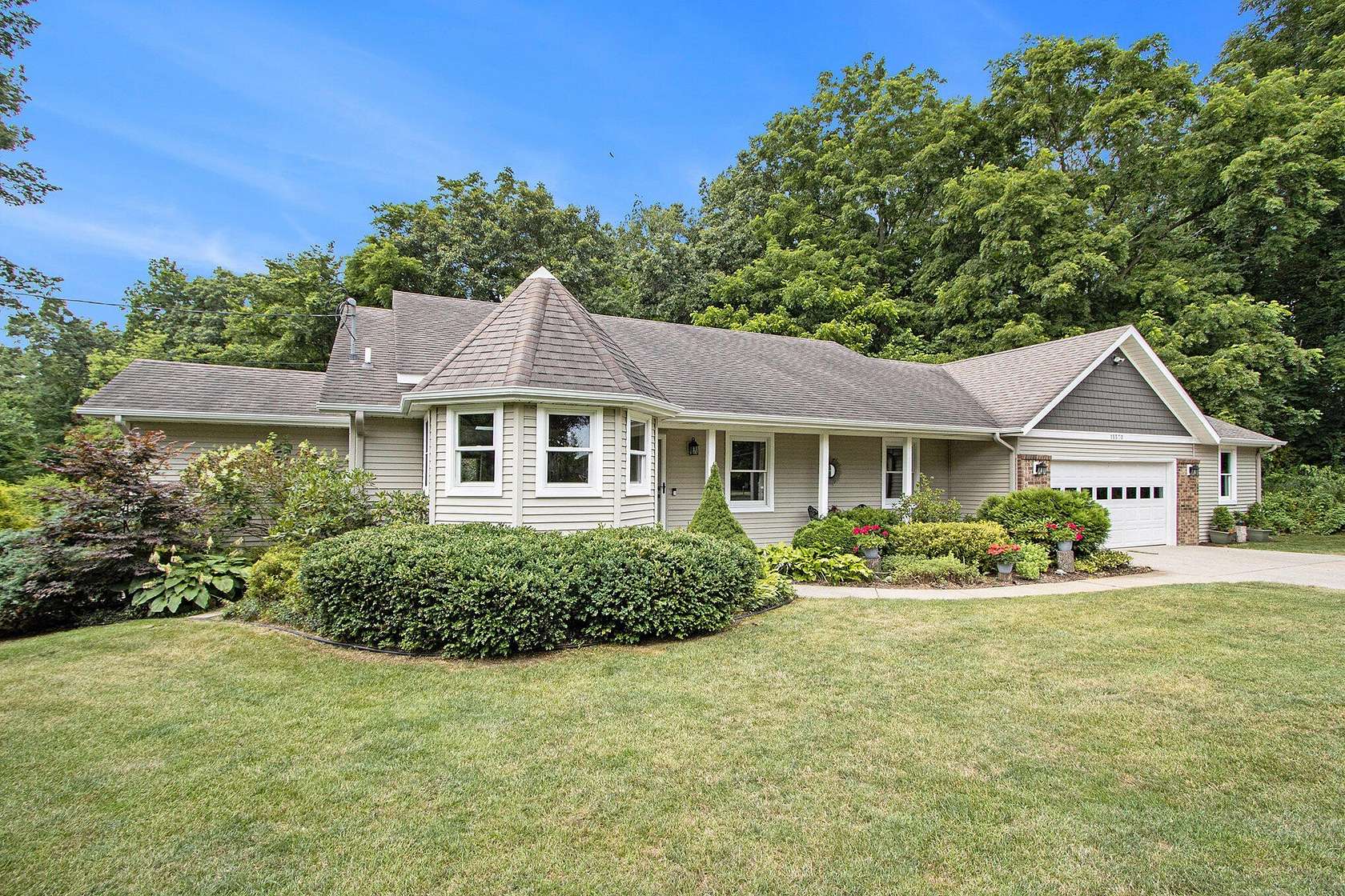 2.49 Acres of Residential Land with Home for Sale in Vicksburg, Michigan