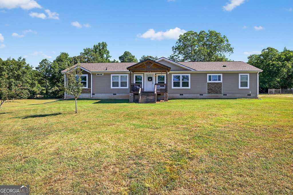 4.69 Acres of Residential Land with Home for Sale in Jefferson, Georgia