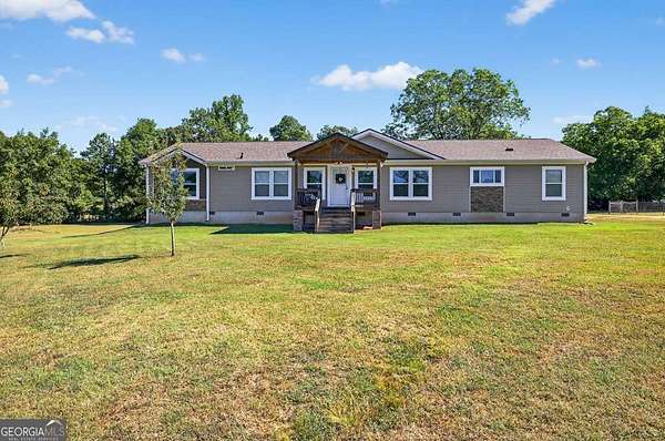 4.69 Acres of Residential Land with Home for Sale in Jefferson, Georgia