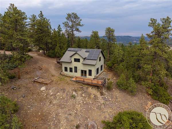 10 Acres of Land with Home for Sale in Columbus, Montana