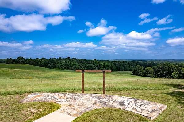 5.5 Acres of Improved Commercial Land for Sale in Palestine, Texas