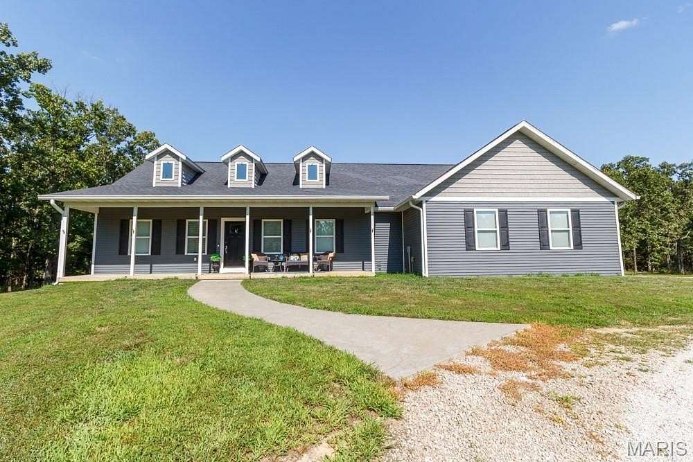 7.5 Acres of Residential Land with Home for Sale in Lebanon, Missouri