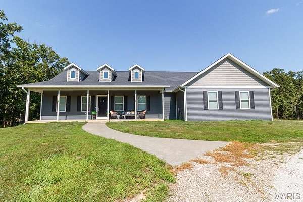 7.5 Acres of Residential Land with Home for Sale in Lebanon, Missouri