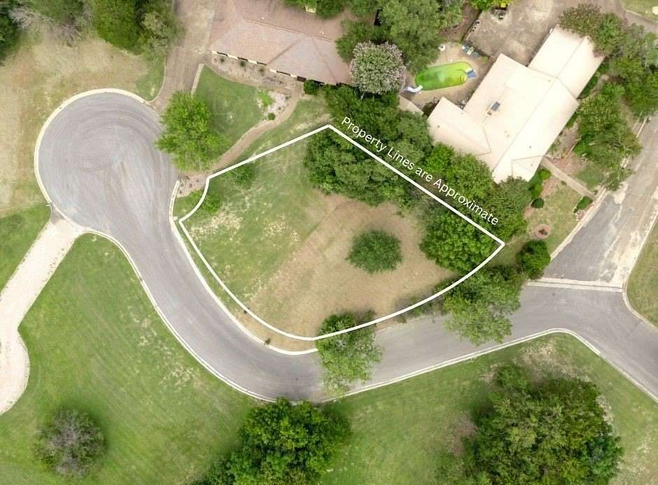 0.3 Acres of Residential Land for Sale in Woodway, Texas