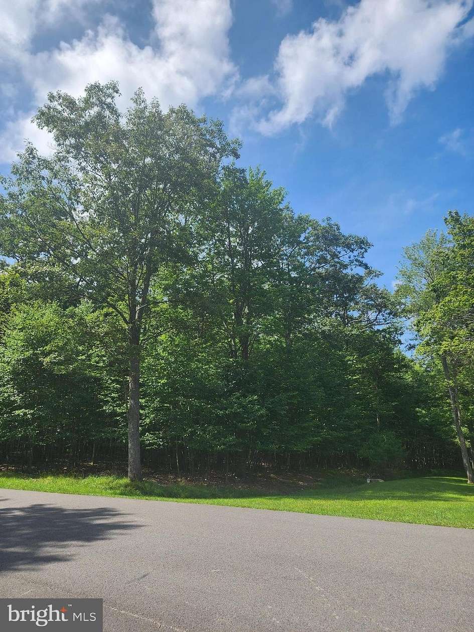 1 Acre of Residential Land for Sale in Oakland, Maryland