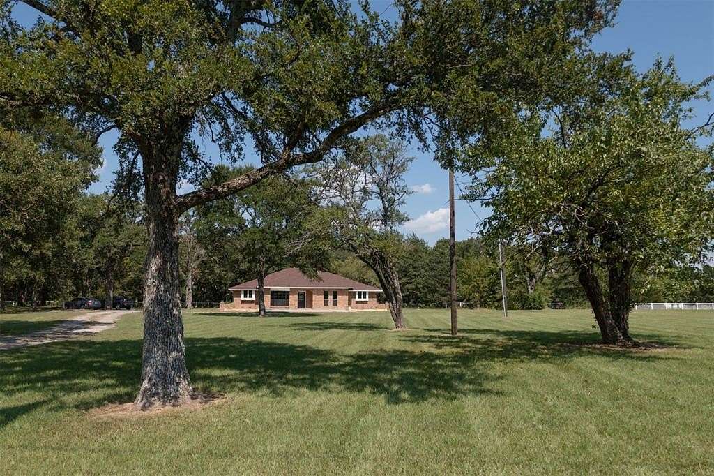 2.69 Acres of Residential Land with Home for Sale in Quinlan, Texas