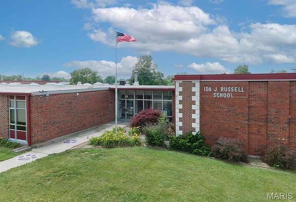 1.6 Acres of Commercial Land for Sale in Litchfield, Illinois