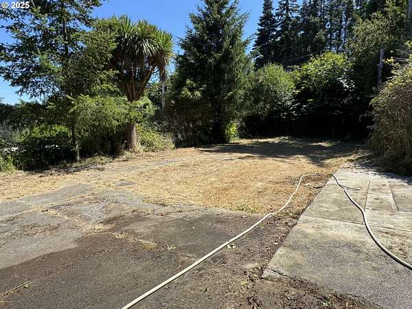 0.14 Acres of Residential Land for Sale in Bunker Hill, Oregon
