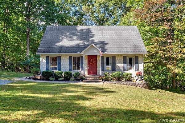 3.7 Acres of Residential Land with Home for Sale in Brodnax, Virginia