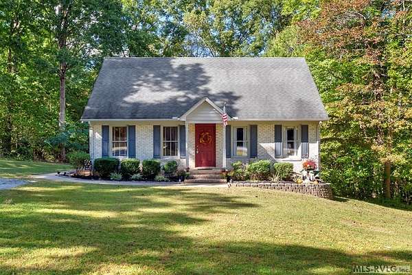 3.7 Acres of Residential Land with Home for Sale in Brodnax, Virginia