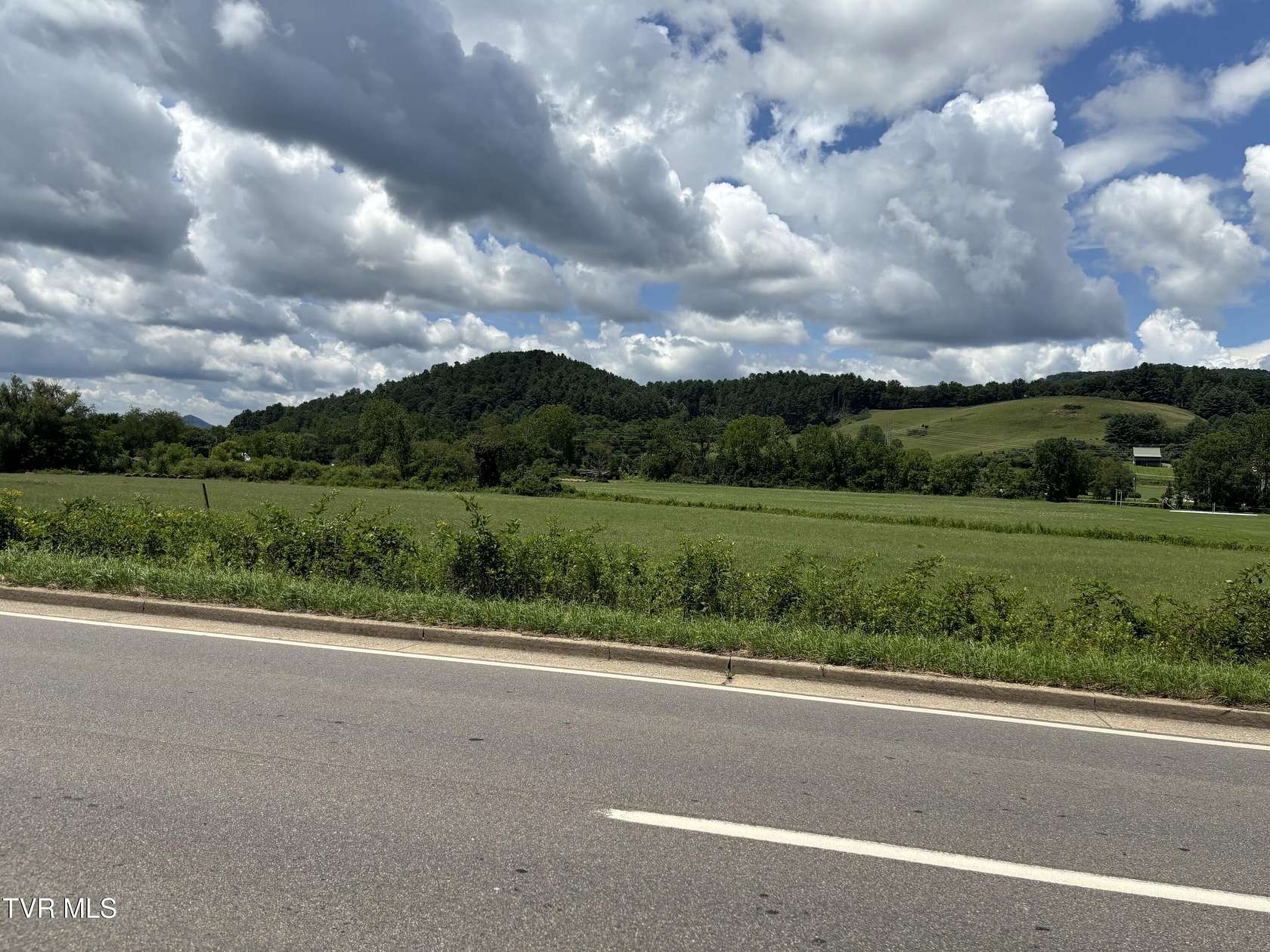 25.3 Acres of Land for Sale in Mountain City, Tennessee