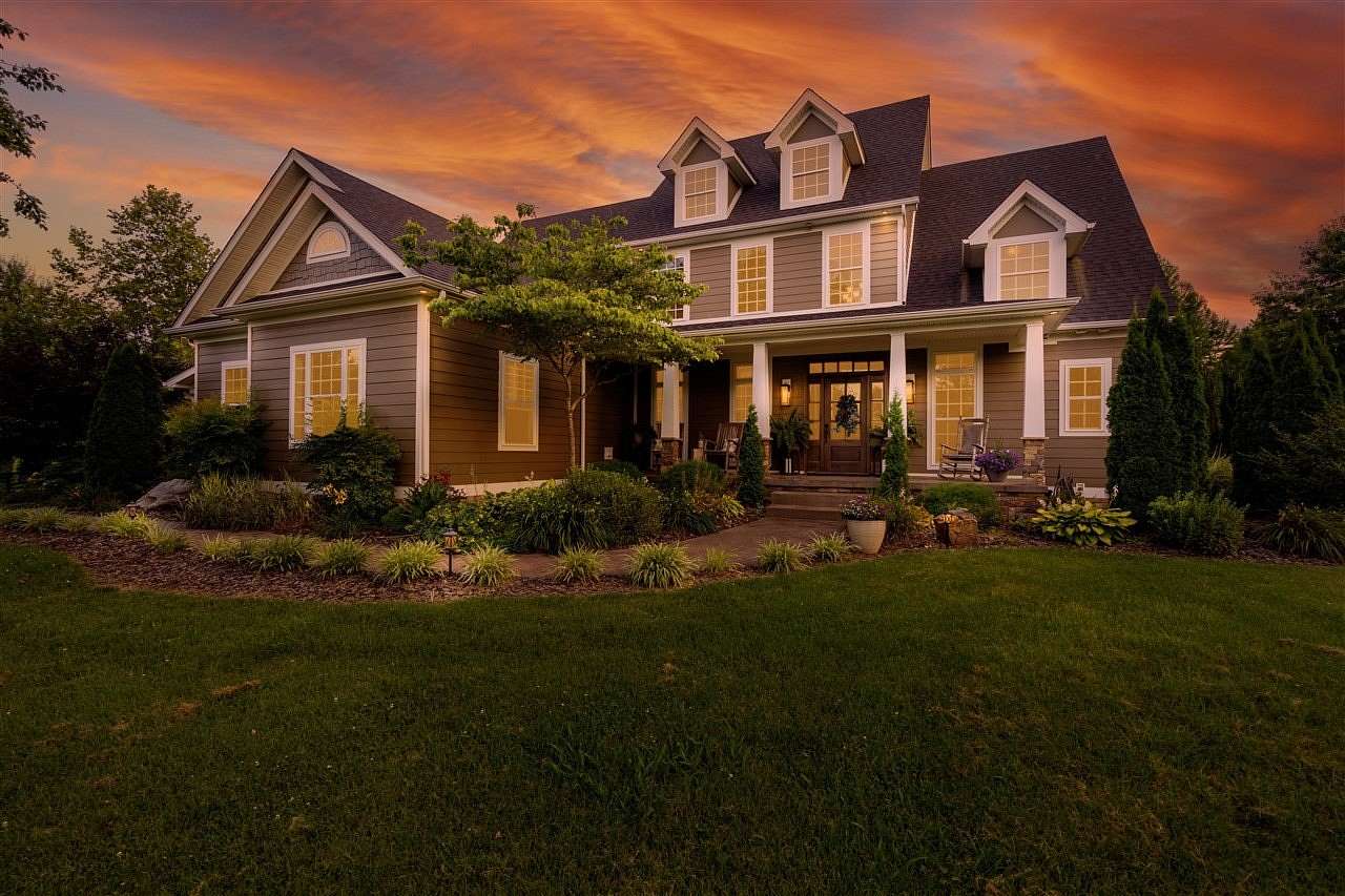 5.76 Acres of Residential Land with Home for Sale in Bowling Green, Kentucky