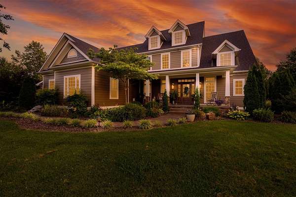 5.76 Acres of Residential Land with Home for Sale in Bowling Green, Kentucky