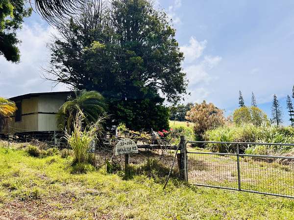 13.7 Acres of Land for Sale in Laupahoehoe, Hawaii