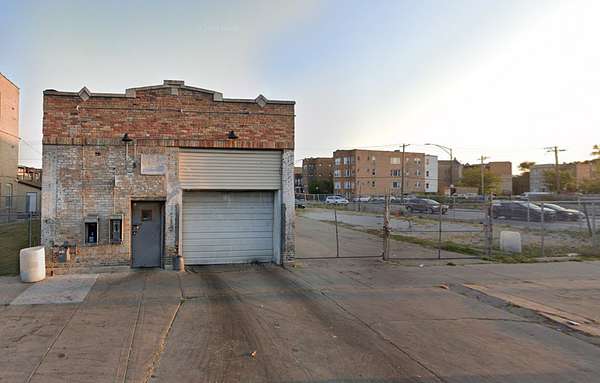 0.12 Acres of Commercial Land for Sale in Chicago, Illinois