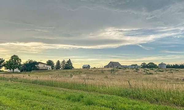 18.9 Acres of Land with Home for Sale in Gordon, Nebraska