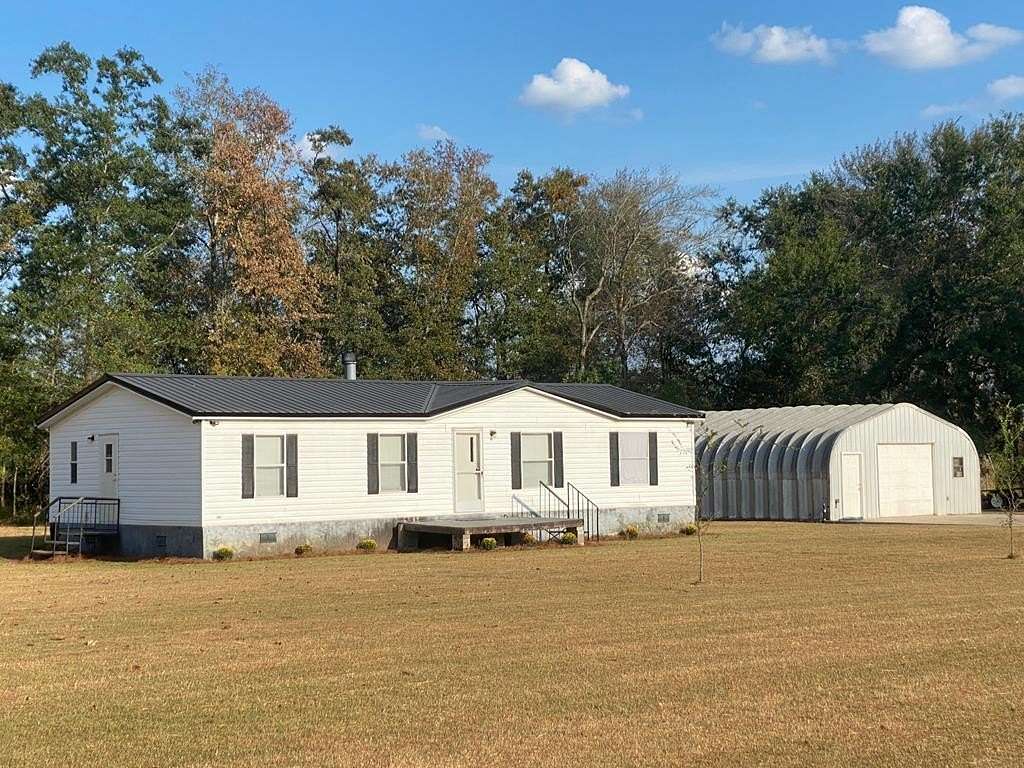 2 Acres of Residential Land with Home for Sale in Adel, Georgia