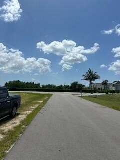 Residential Land for Sale in Cape Coral, Florida