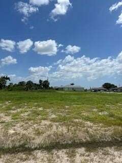 Residential Land for Sale in Cape Coral, Florida