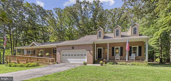 2.36 Acres of Residential Land with Home for Sale in Pasadena, Maryland