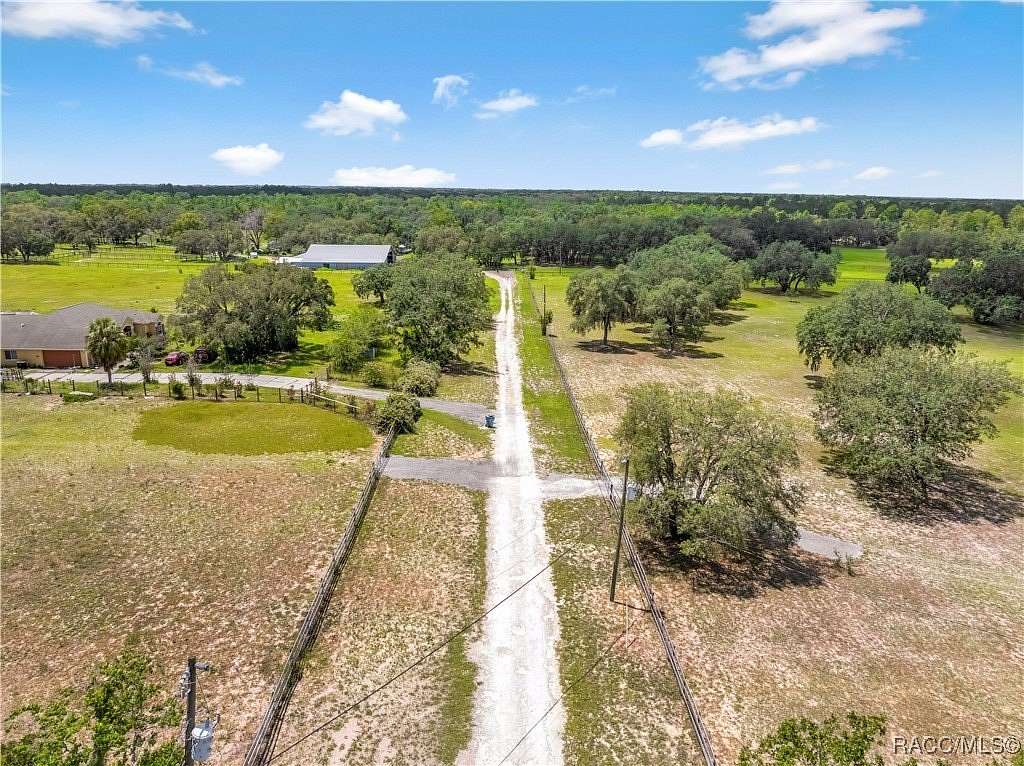 4.7 Acres of Residential Land for Sale in Weeki Wachee, Florida