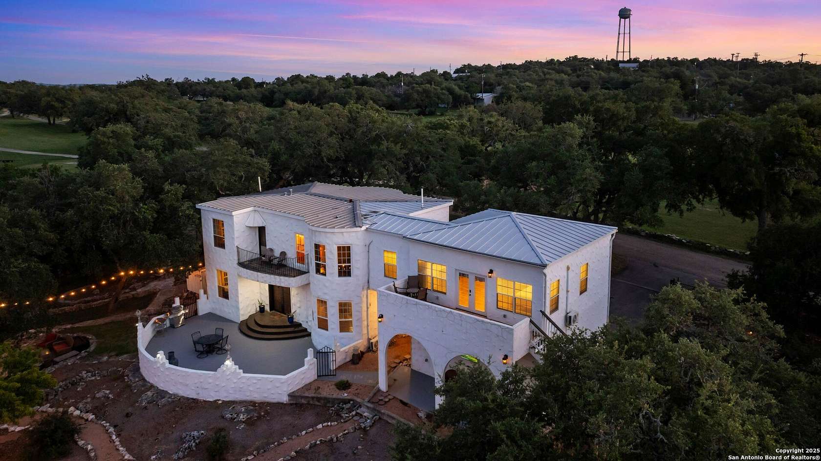 4.24 Acres of Residential Land with Home for Sale in Spring Branch, Texas