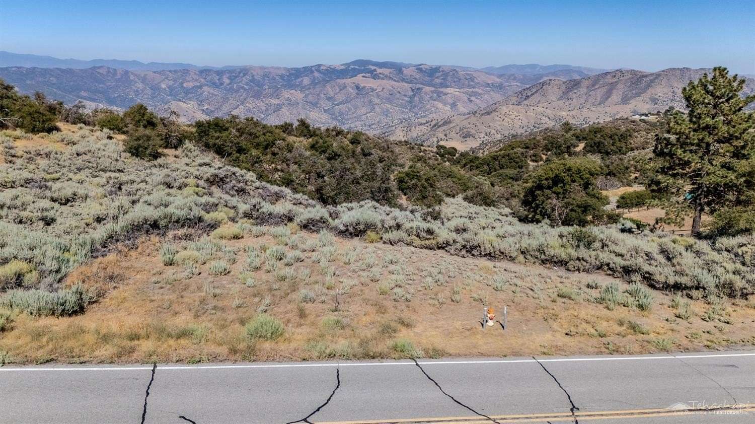 1.55 Acres of Residential Land for Sale in Tehachapi, California