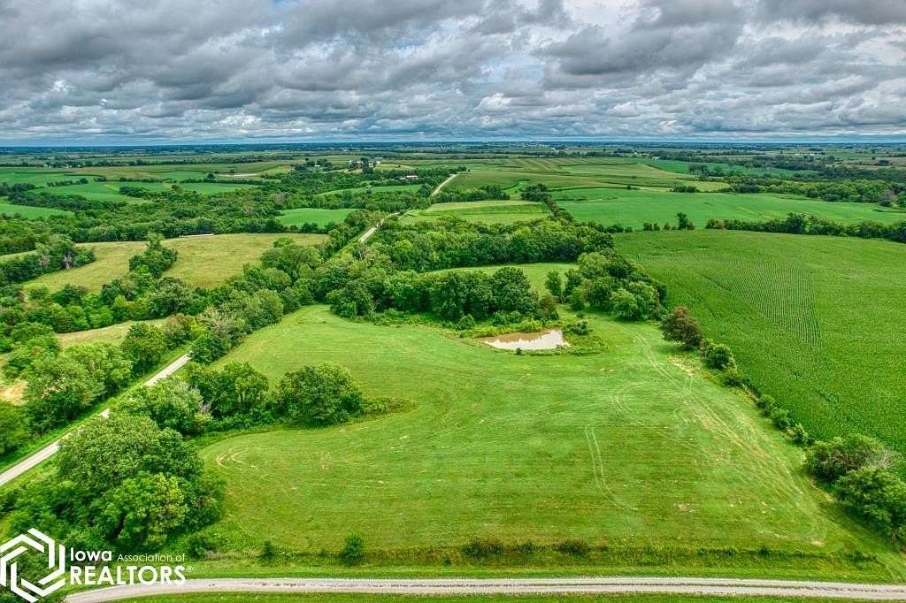 19 Acres of Recreational Land for Sale in Centerville, Iowa