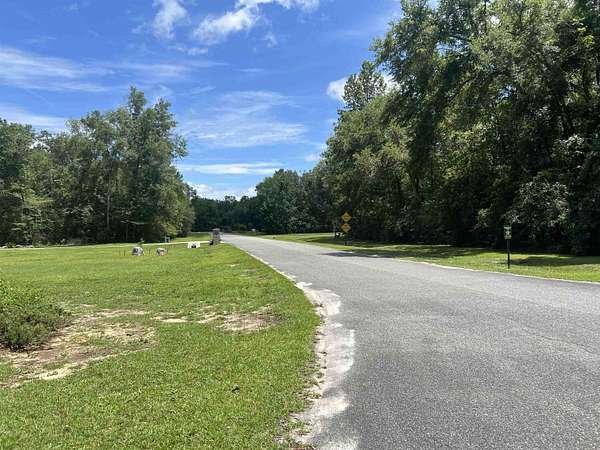 2 Acres of Residential Land for Sale in Crawfordville, Florida