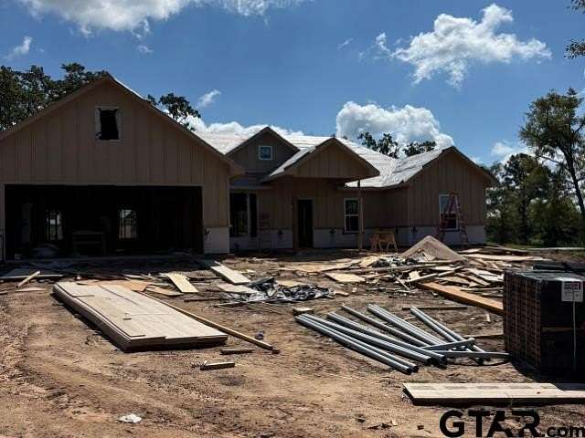 2.17 Acres of Residential Land with Home for Sale in Murchison, Texas