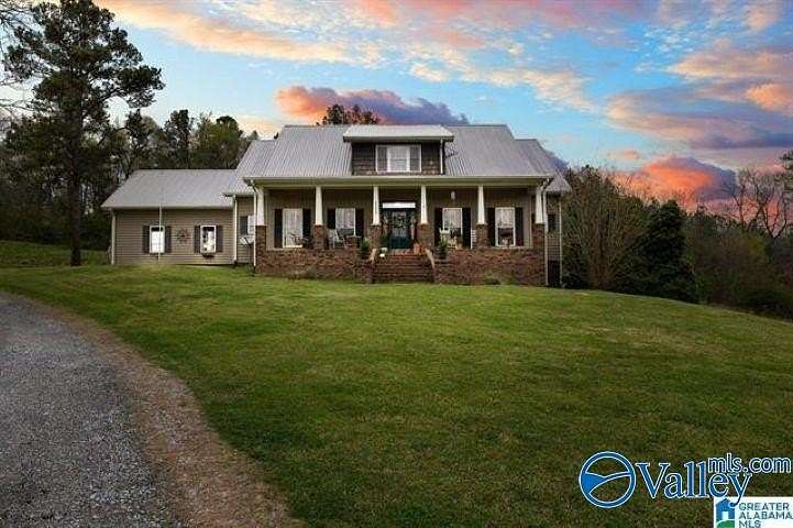 9 Acres of Land with Home for Sale in Oneonta, Alabama