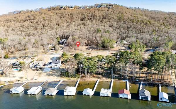 4.73 Acres of Residential Land for Sale in Guntersville, Alabama