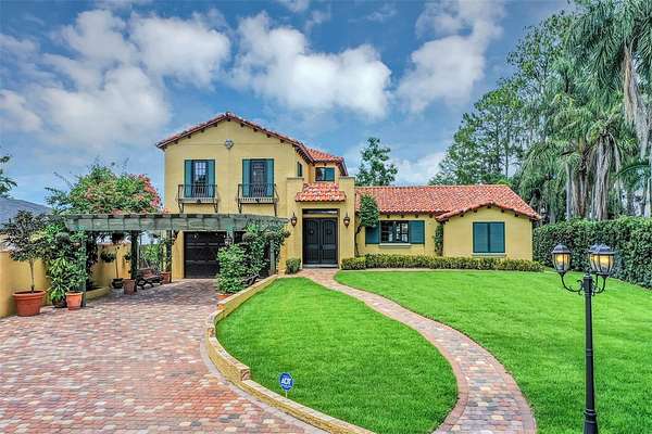 2 Acres of Residential Land with Home for Sale in Orlando, Florida