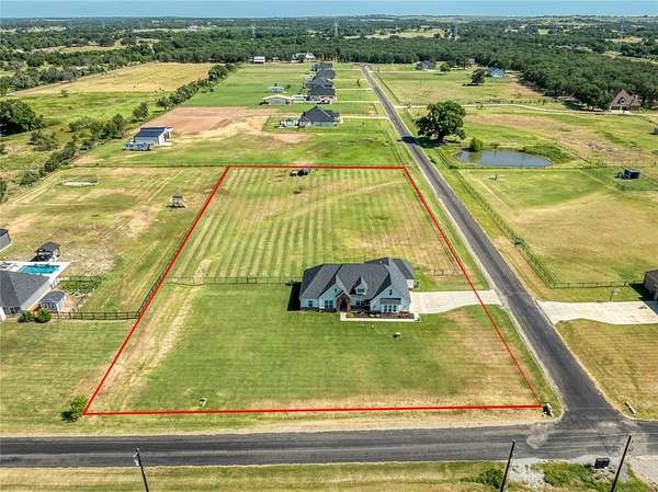 2 Acres of Residential Land with Home for Sale in Weatherford, Texas