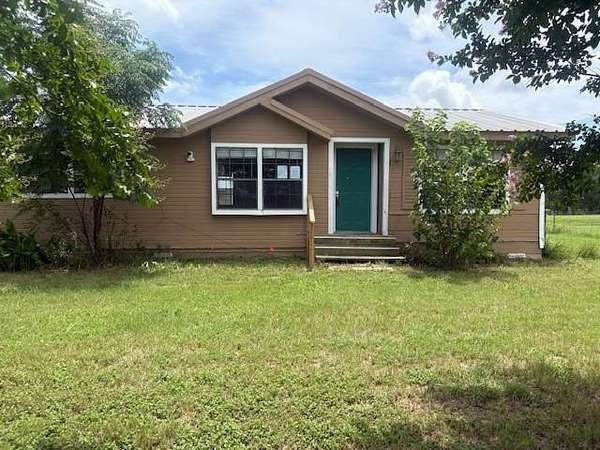 1.56 Acres of Residential Land with Home for Sale in Riesel, Texas