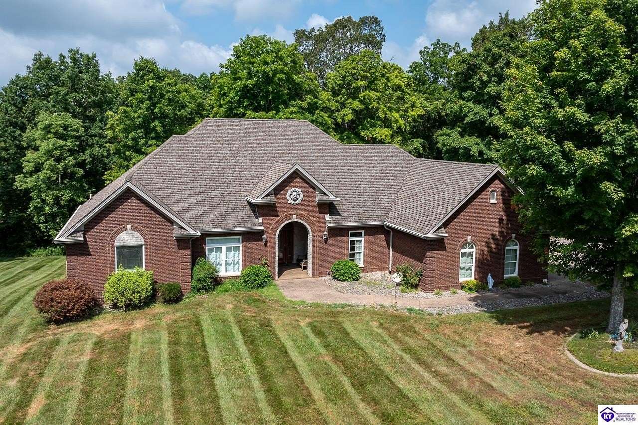 5 Acres of Residential Land with Home for Sale in Brandenburg, Kentucky