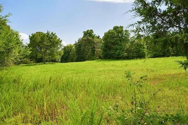 9 Acres of Residential Land for Sale in Tahlequah, Oklahoma