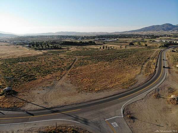 57 Acres of Land for Sale in Tehachapi, California