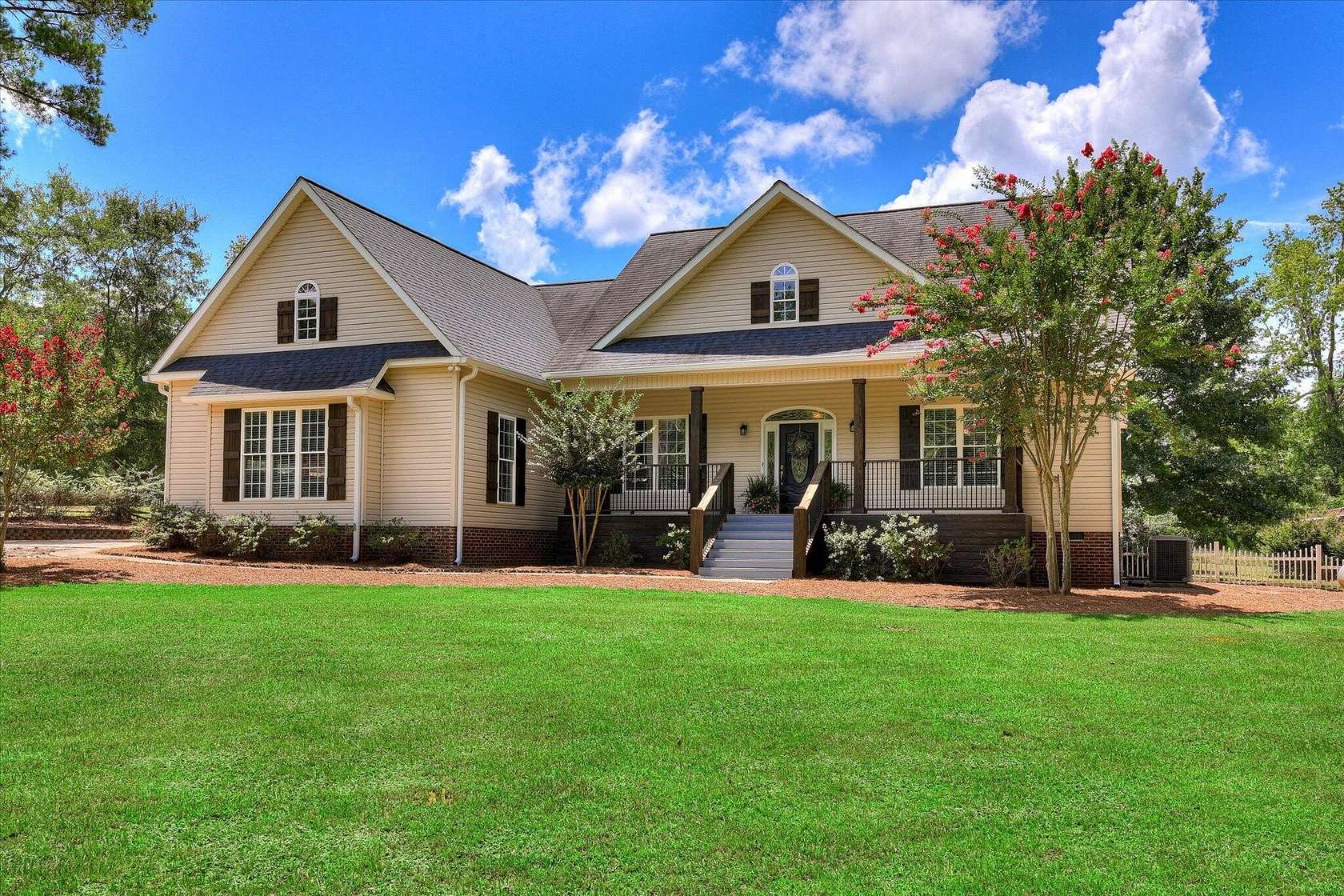 18.6 Acres of Land with Home for Sale in Waynesboro, Georgia